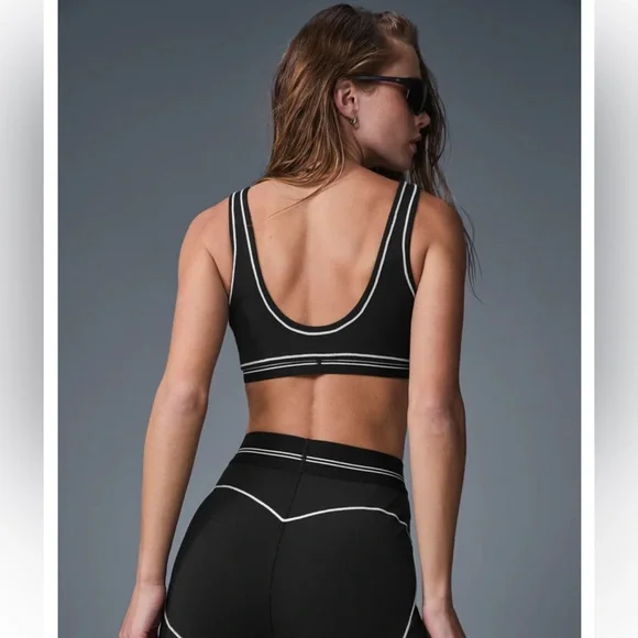 Alo Yoga Airbrush Heart Throb Bra Medium Black & White - Picture 2 of 9
